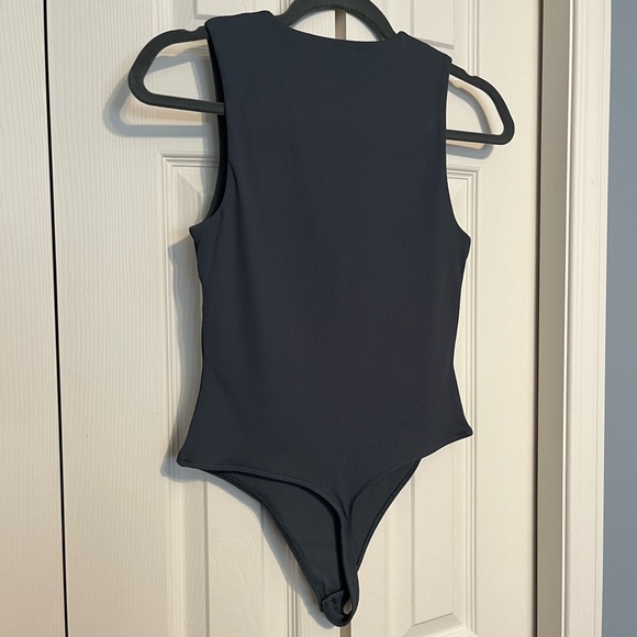 NWOT Babaton Contour Muscle Bodysuit - Picture 5 of 7